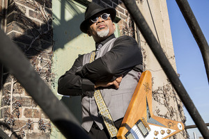 Toronzo Cannon said he sometimes feels like Clark Kent, as he splits his time between touring the world playing blues and driving a bus for the Chicago Transit Authority.